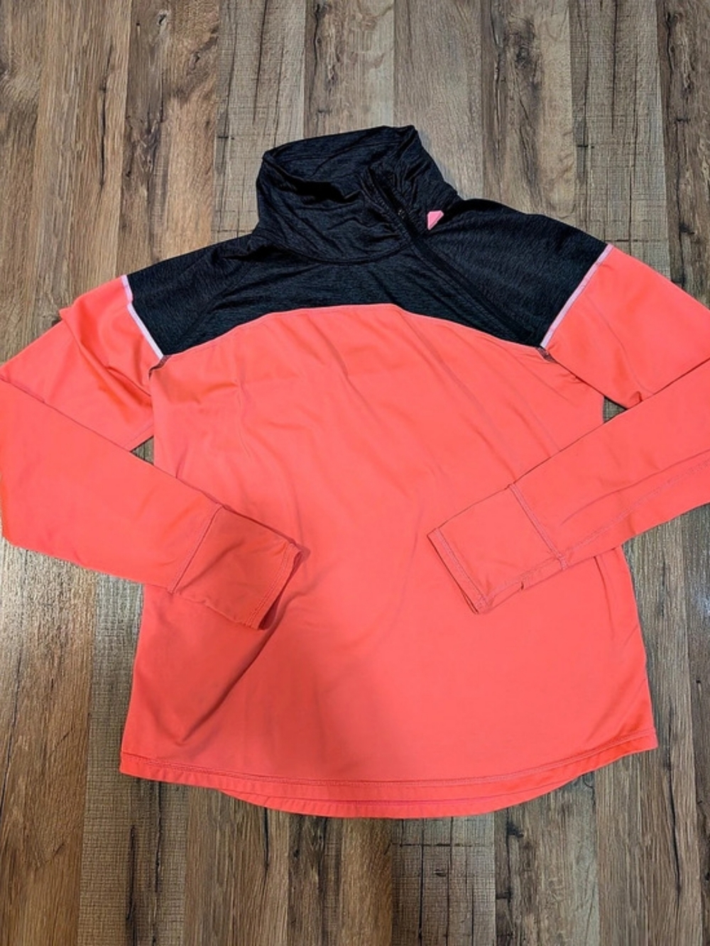 Xersion Women's Pullover Size Medium Like New
